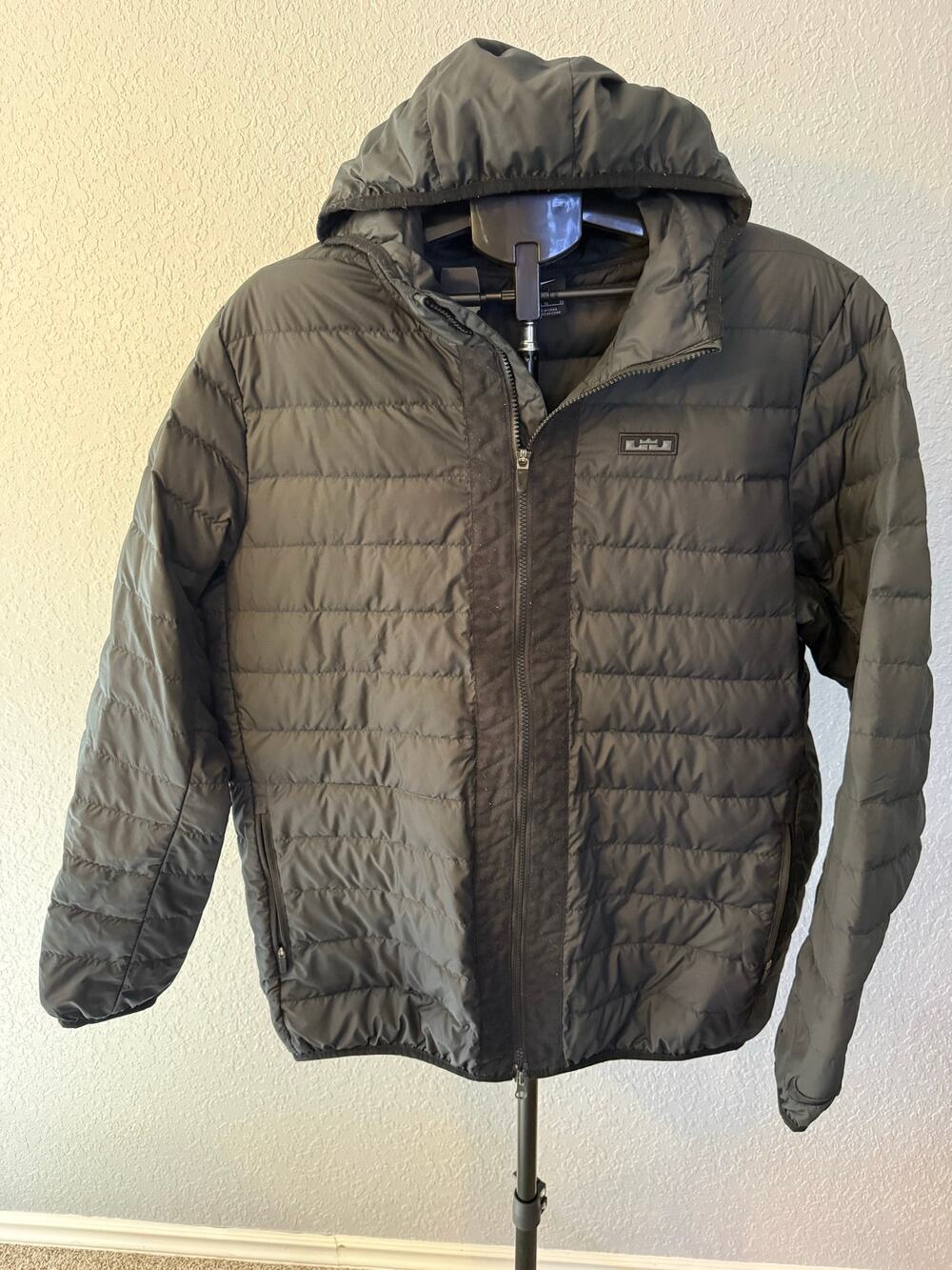 Nike Mens's NBA LeBron James Down Fill Jacket XL